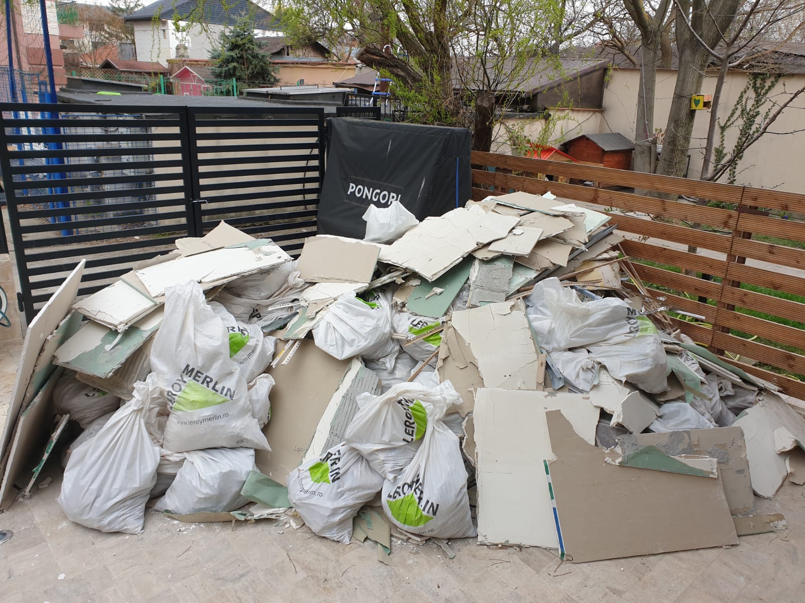 firme de transport moloz bucuresti