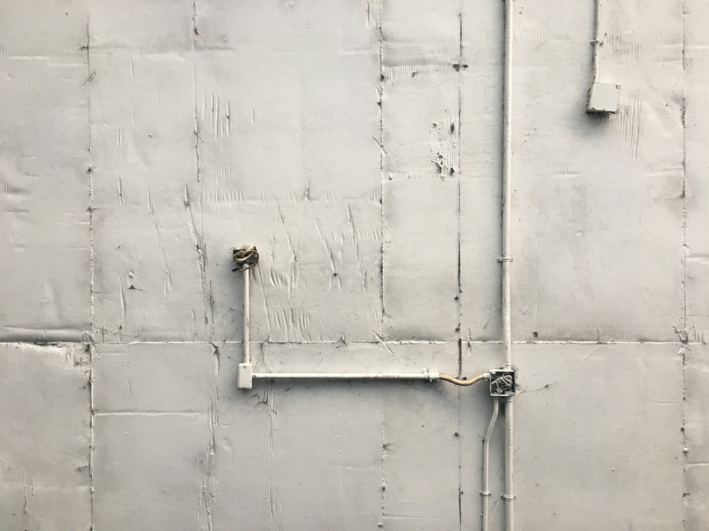 sageac metalic pentru protejarea cablurilor si conductelor exterioare